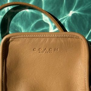 Vintage Coach Crossbody!